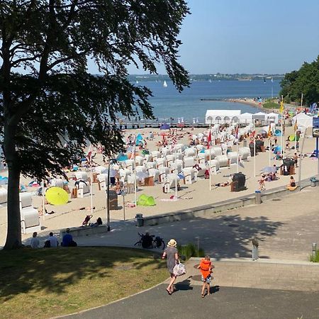 Strandblick Mit Strandkorb & Fahrraedern Glücksburg Buitenkant foto