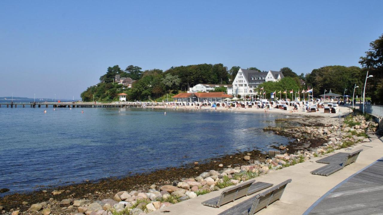 Strandblick Mit Strandkorb & Fahrraedern Glücksburg Buitenkant foto