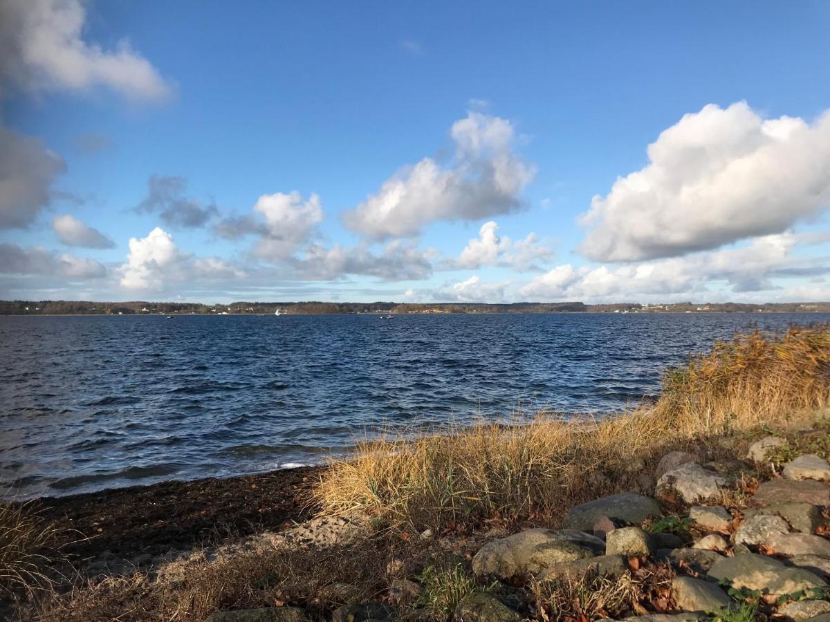 Strandblick Mit Strandkorb & Fahrraedern Glücksburg Buitenkant foto