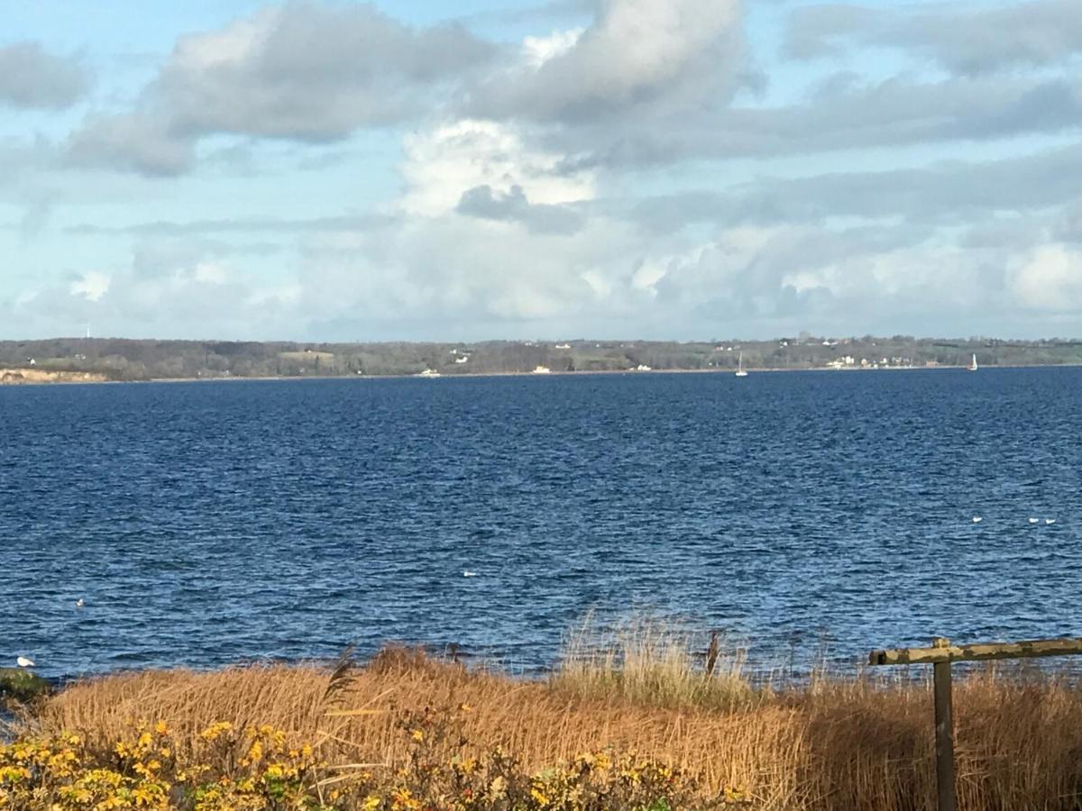 Strandblick Mit Strandkorb & Fahrraedern Glücksburg Buitenkant foto